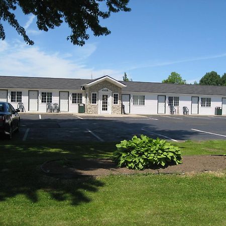 Relax Inn Webster Exterior photo
